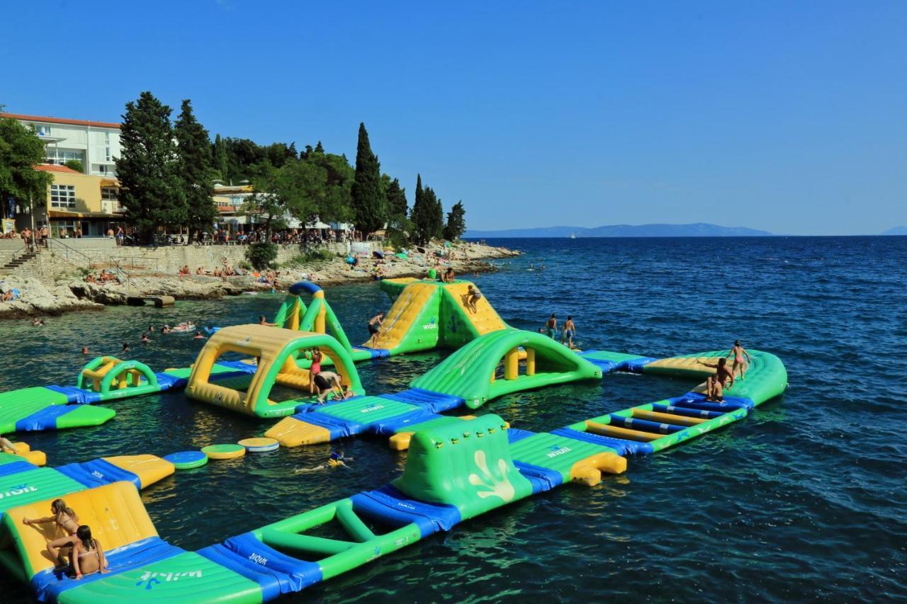 Apartments With A Parking Space Rabac, Labin - 6464 المظهر الخارجي الصورة